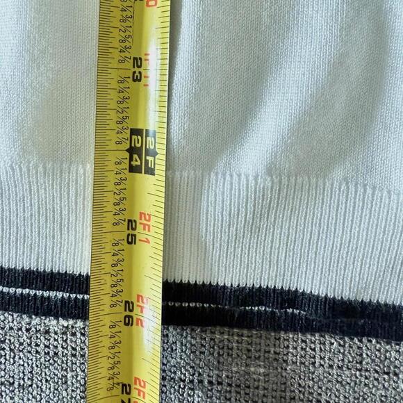 Carolyn Taylor White Textured Sleeve Sweater – Size M - Picture 5 of 5